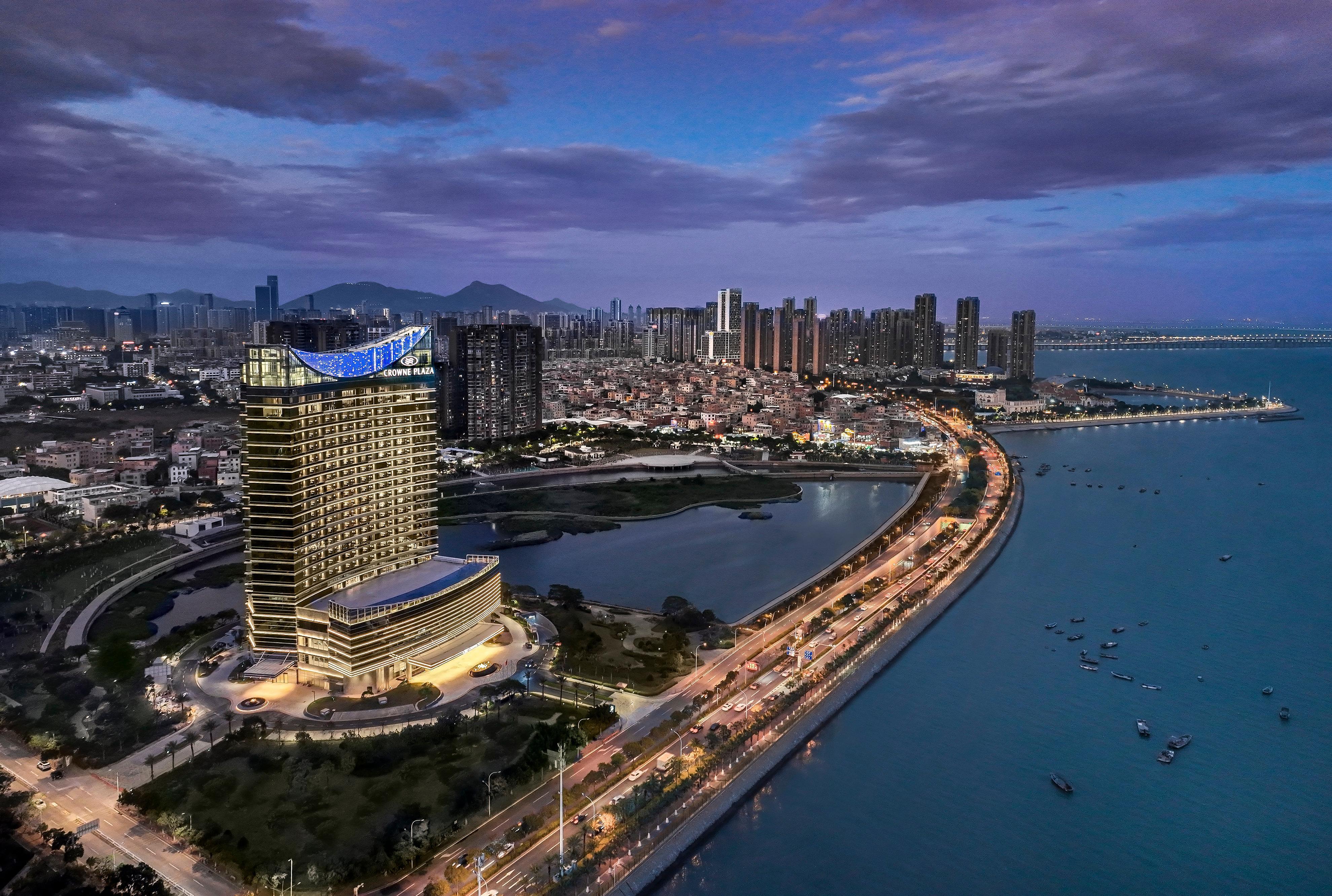 Holiday Inn Chongqing Guanyinqiao By Ihg Exterior foto
