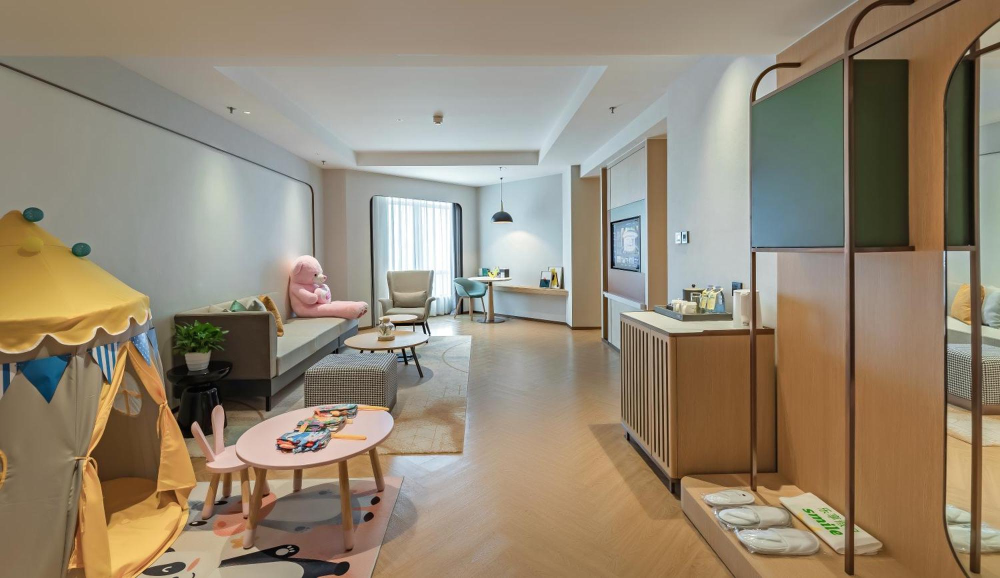 Holiday Inn Chongqing Guanyinqiao By Ihg Exterior foto